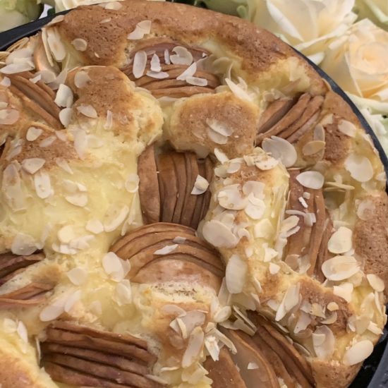 Пирог на горячем молоке с яблоками - Made with Love